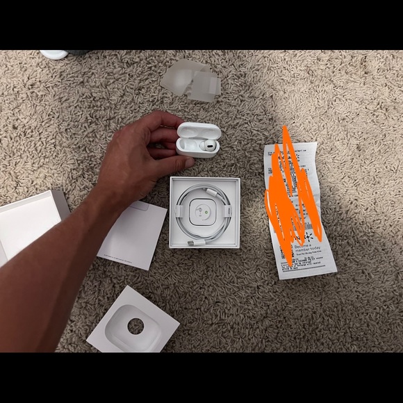 Airpod Pro missing one earbud. - Picture 2 of 3